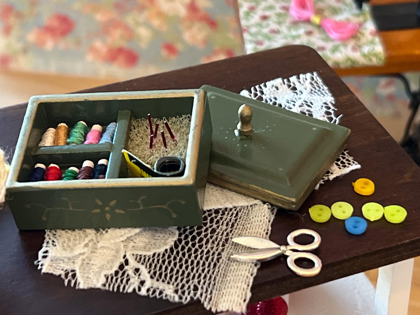 Miniature Sewing Kit-1:12 Scale – Dollhouse Vintage Green Wooden Needlework Box with Accessories __etsy:7320608050