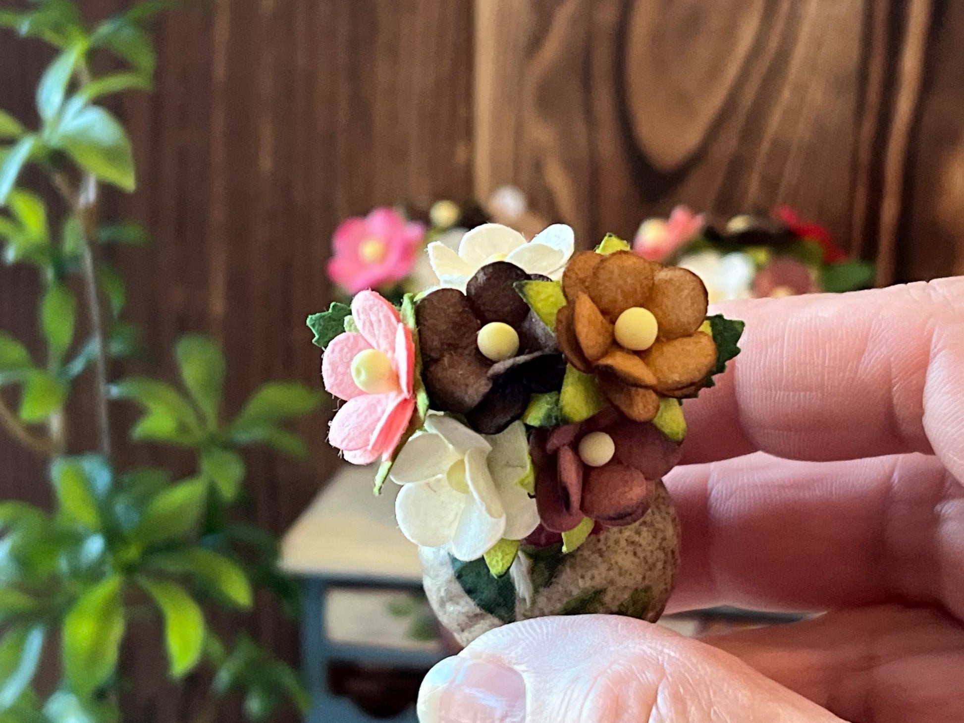 Miniature Stoneware Vase with Flowers – 1:6 Scale Dollhouse Decor | Red & Pink Decoupage Floral Pot __etsy:7845832532