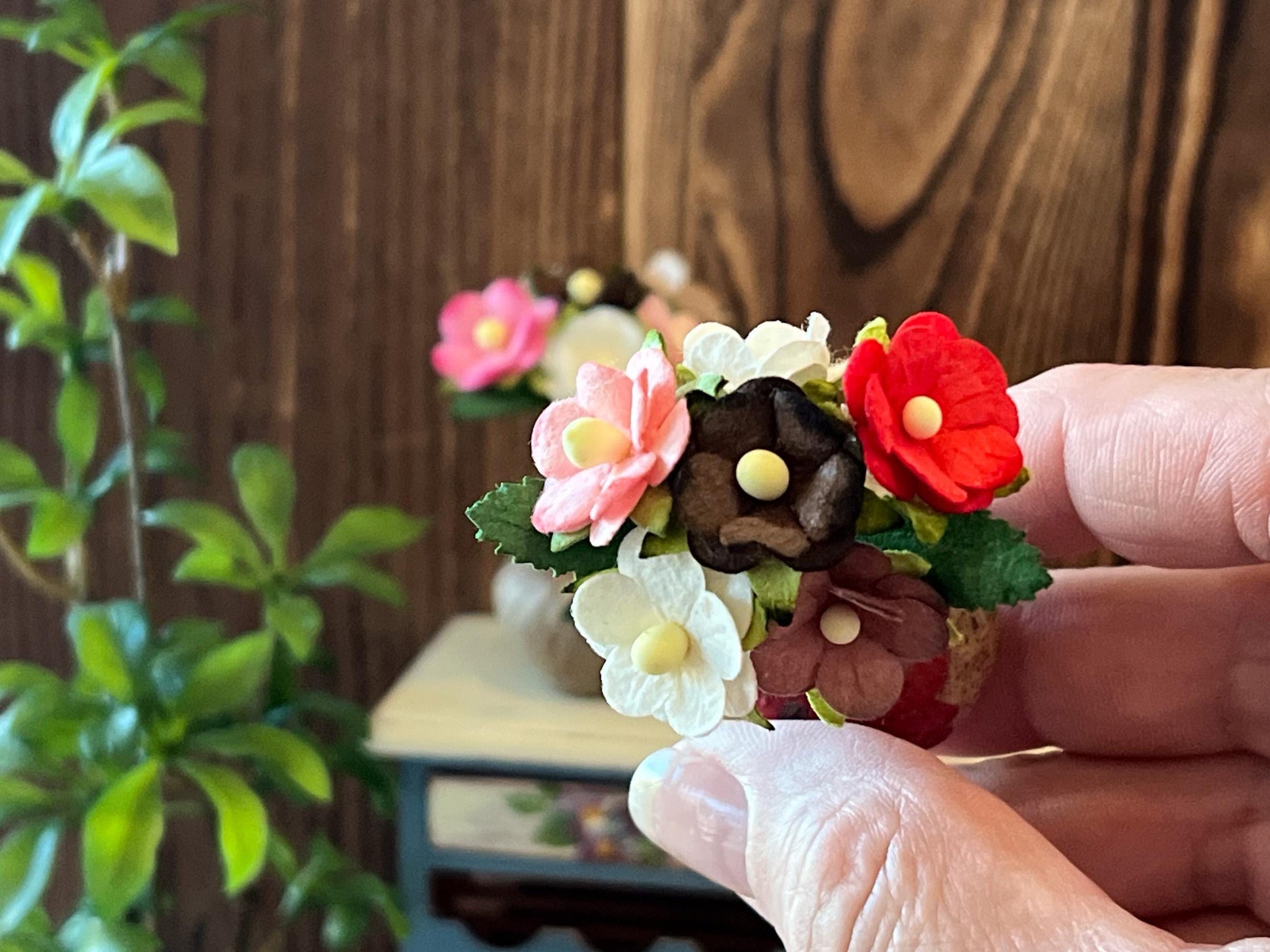 Miniature Stoneware Vase with Flowers – 1:6 Scale Dollhouse Decor | Red & Pink Decoupage Floral Pot __etsy:7845832534