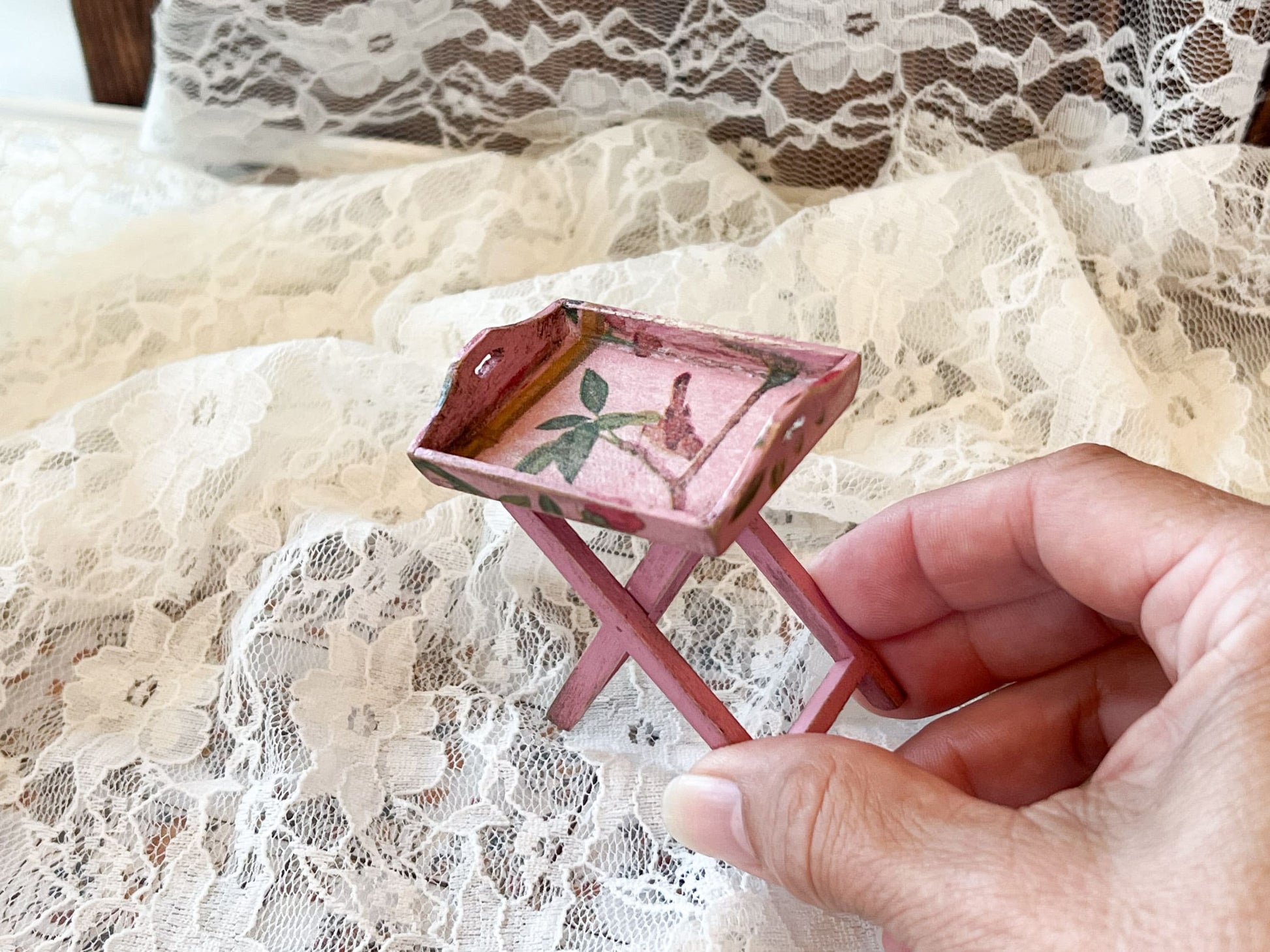 Miniature TV Tray Table 1:12 Scale – Dollhouse Rustic Pink Table __etsy:6302289135