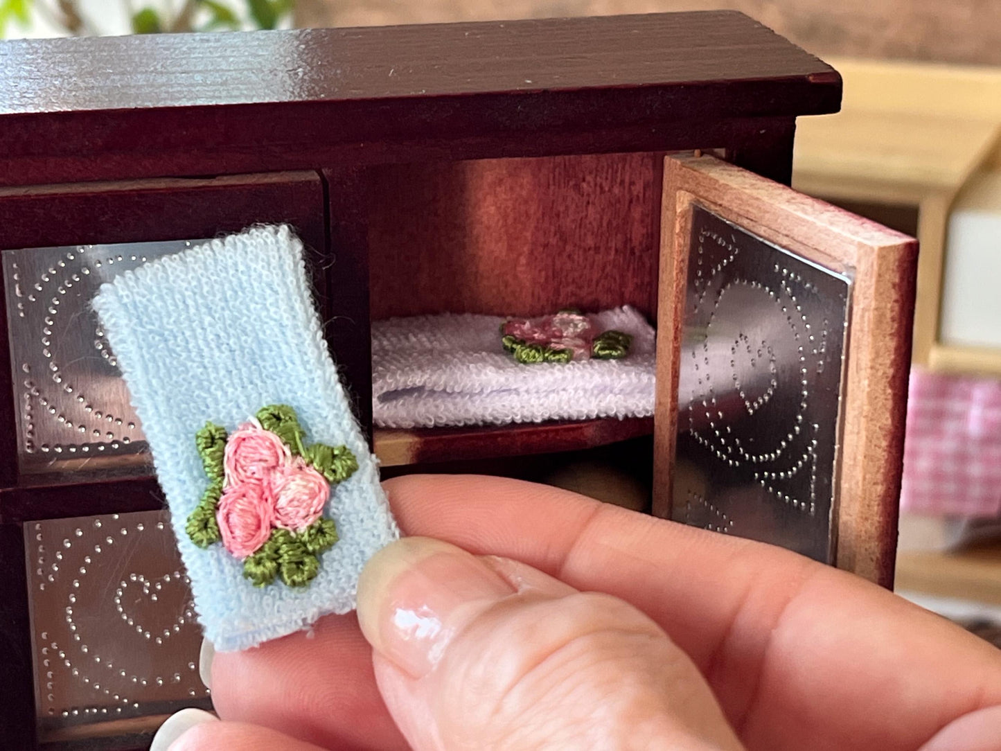 Miniature Towels 1:12 Scale - 2PC Pink and Blue Mini Towel for Dollhouse Bathroom __etsy:6849761207