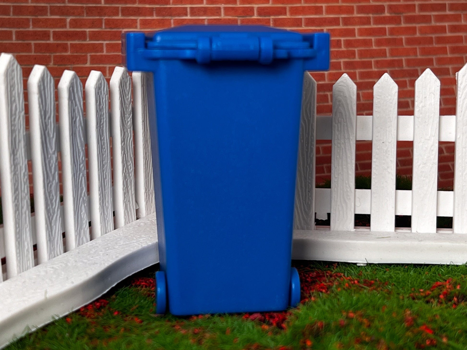 Miniature Trash Cans 1:12 Scale-Dollhouse Bins with Lids and Wheels-Blue or Green __etsy:5417462979