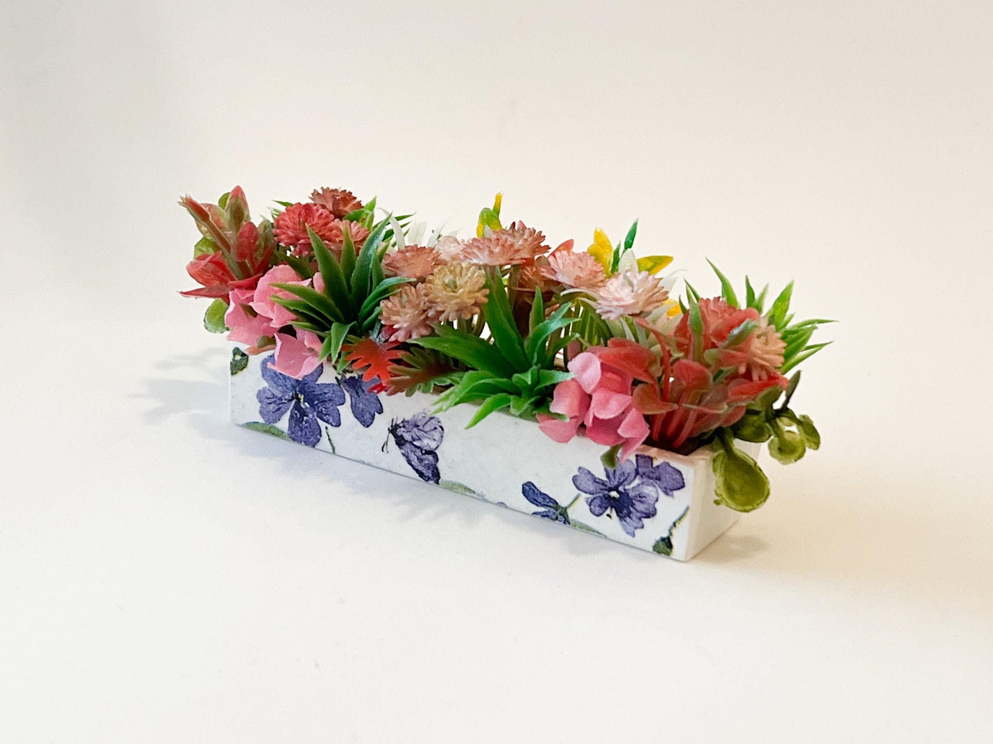 Miniature White Planter Box with Flowers | 1:12 Scale | Dollhouse Wooden Flower Box __etsy:6478730891
