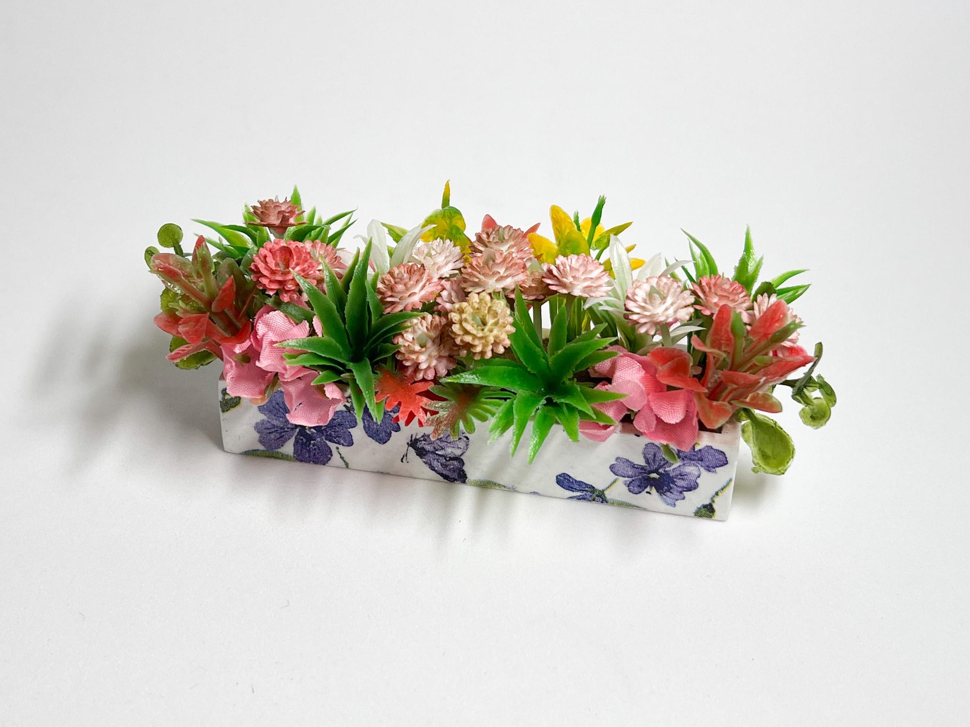 Miniature White Planter Box with Flowers | 1:12 Scale | Dollhouse Wooden Flower Box __etsy:6430634018