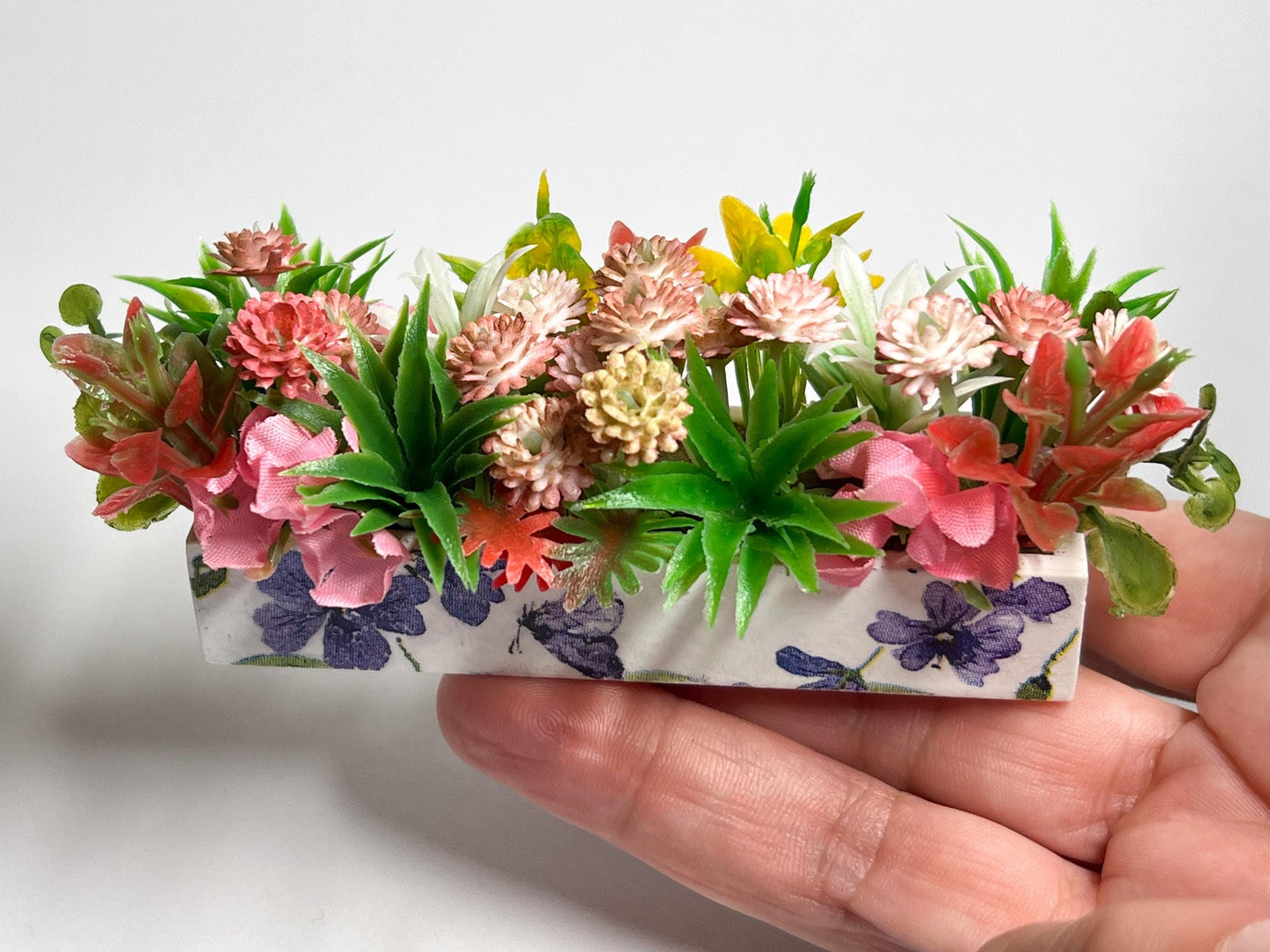 Miniature White Planter Box with Flowers | 1:12 Scale | Dollhouse Wooden Flower Box __etsy:6478730931