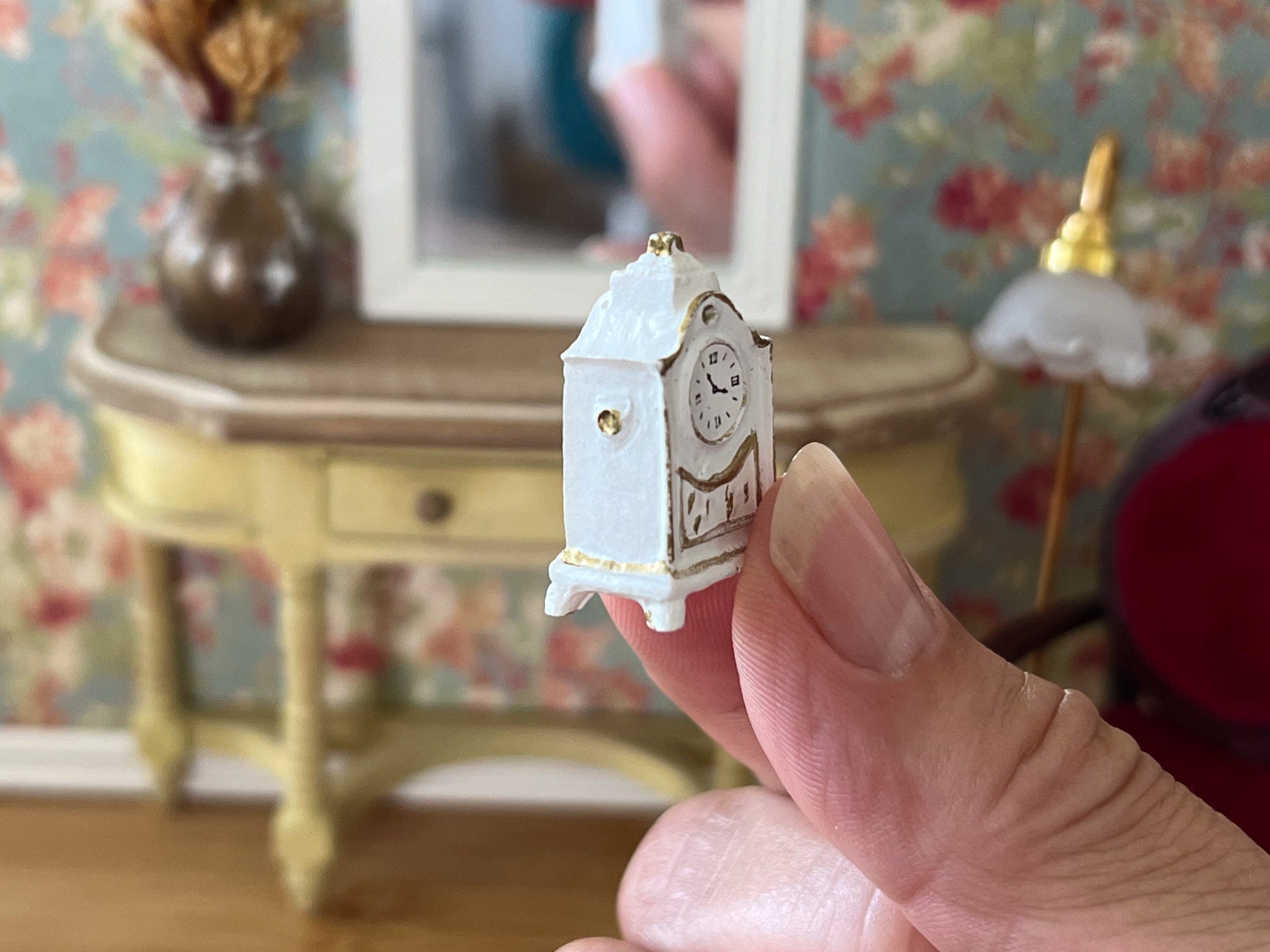 Miniature White Tabletop Clock with Gold Edging, 1:12 Scale Desk, Mantle Clock for Dollhouse __etsy:6019394262