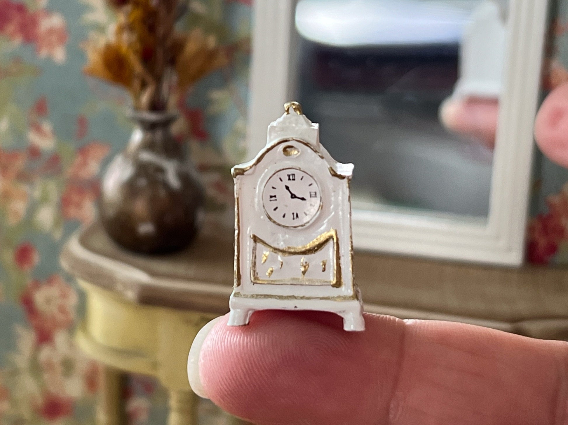 Miniature White Tabletop Clock with Gold Edging, 1:12 Scale Desk, Mantle Clock for Dollhouse __etsy:6019372640