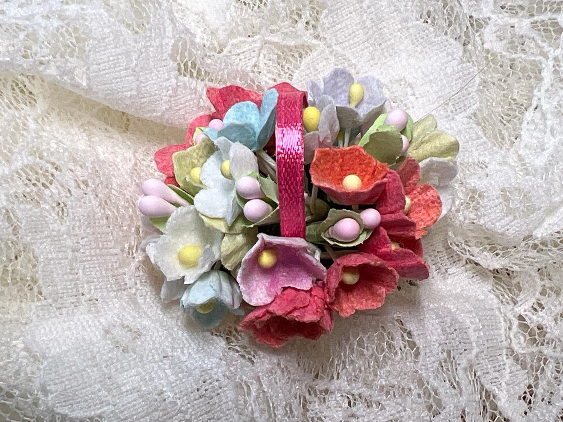 Miniature Wicker Basket 1:12 Scale -Dollhouse Spring Decor with Paper Flowers __etsy:6897901215