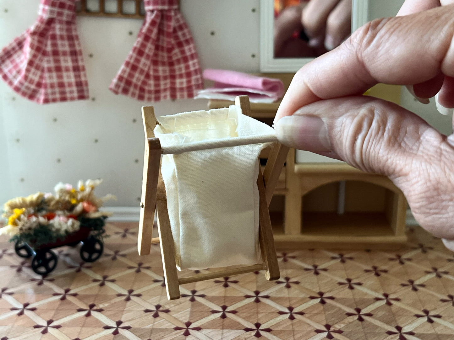 Miniature Wooden Folding Laundry Hamper 1:12 Scale – Dollhouse Bathroom or Laundry Decor __etsy:6263818141