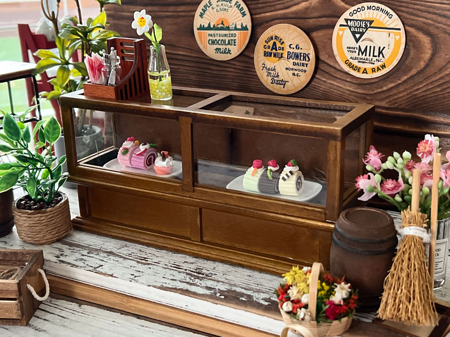 Miniature Wooden Food Display Cabinet 1:12 Scale – Dollhouse Furniture for Bakery & Store Display __etsy:6055954846