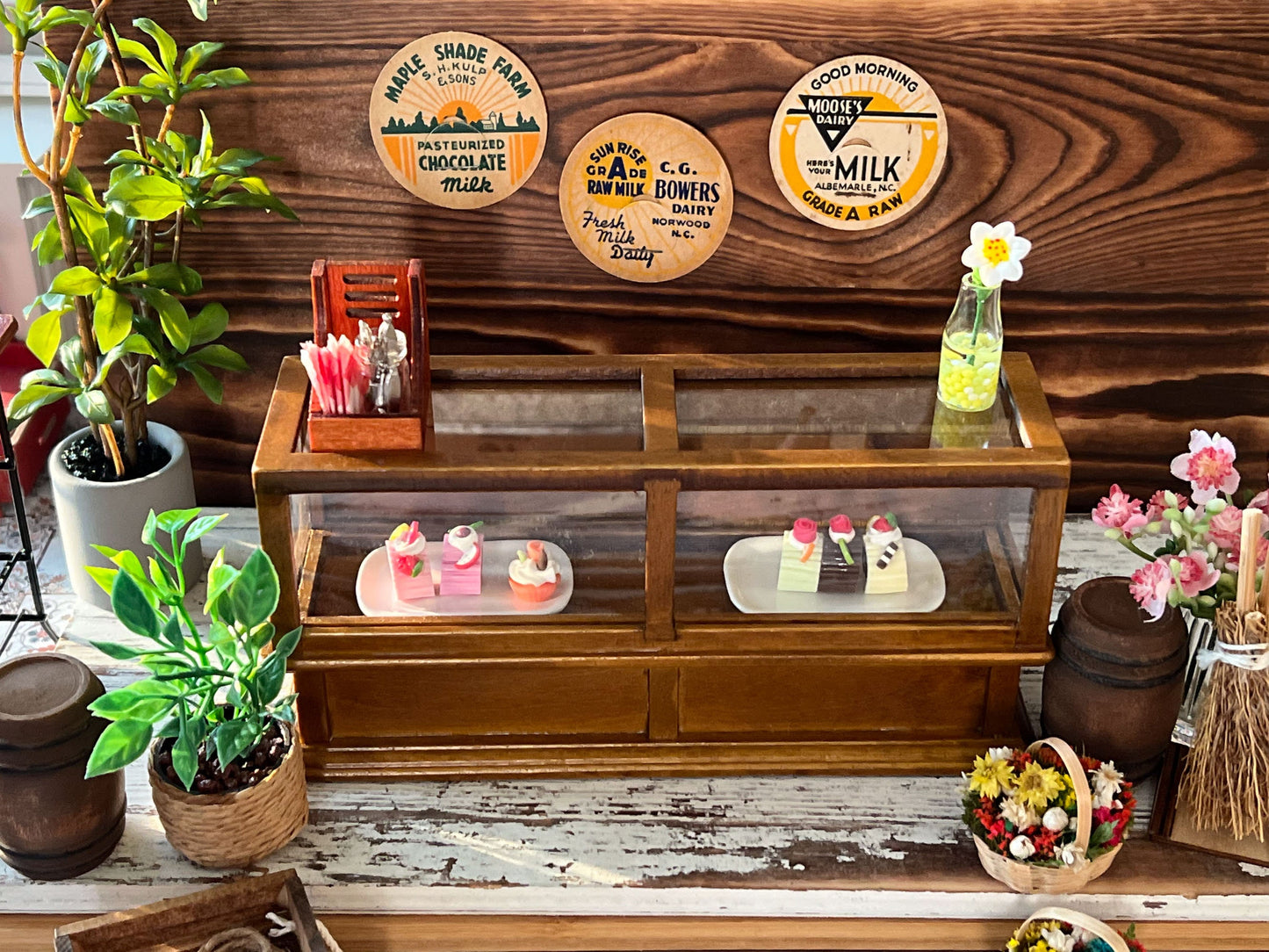 Miniature Wooden Food Display Cabinet 1:12 Scale – Dollhouse Furniture for Bakery & Store Display __etsy:6104015817