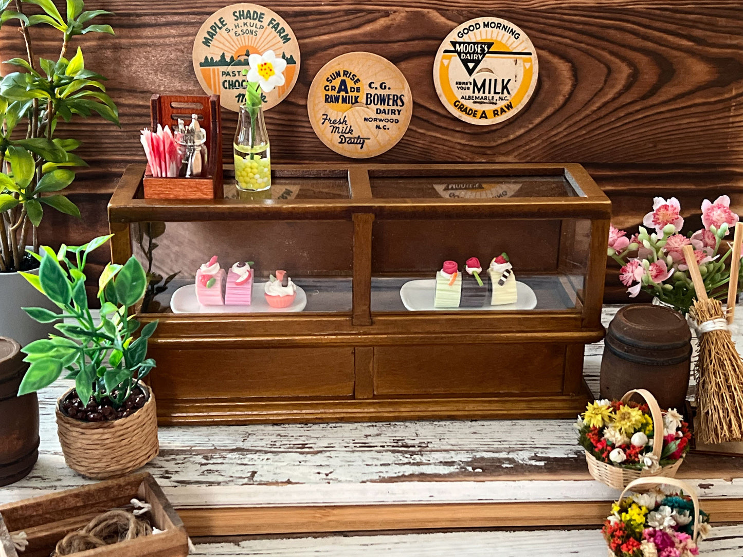 Miniature Wooden Food Display Cabinet 1:12 Scale – Dollhouse Furniture for Bakery & Store Display __etsy:6104015917