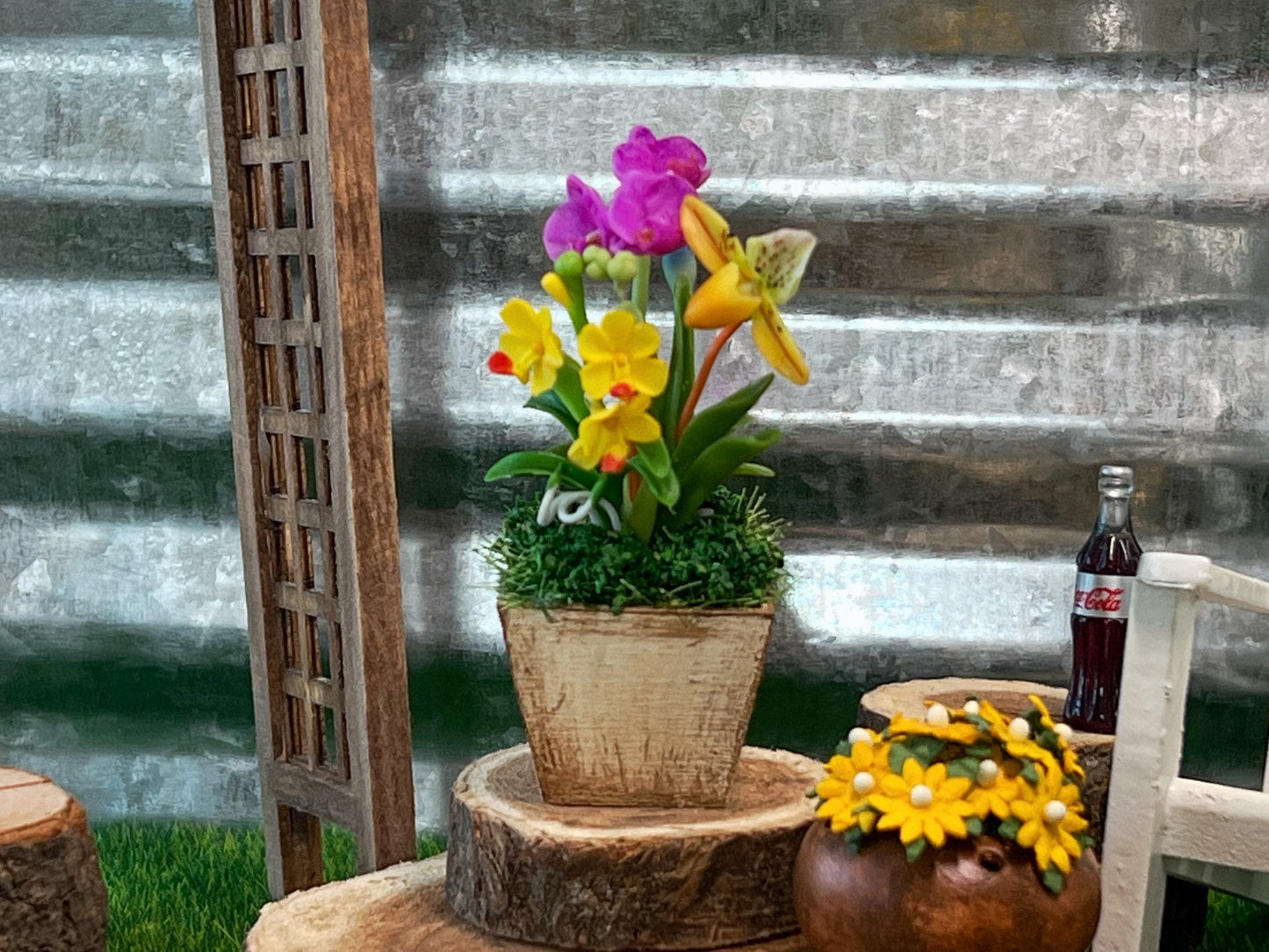 Miniature Wooden Planter with Clay Flowers 1:12 Scale – Dollhouse Patio and Table Decor __etsy:7164405261