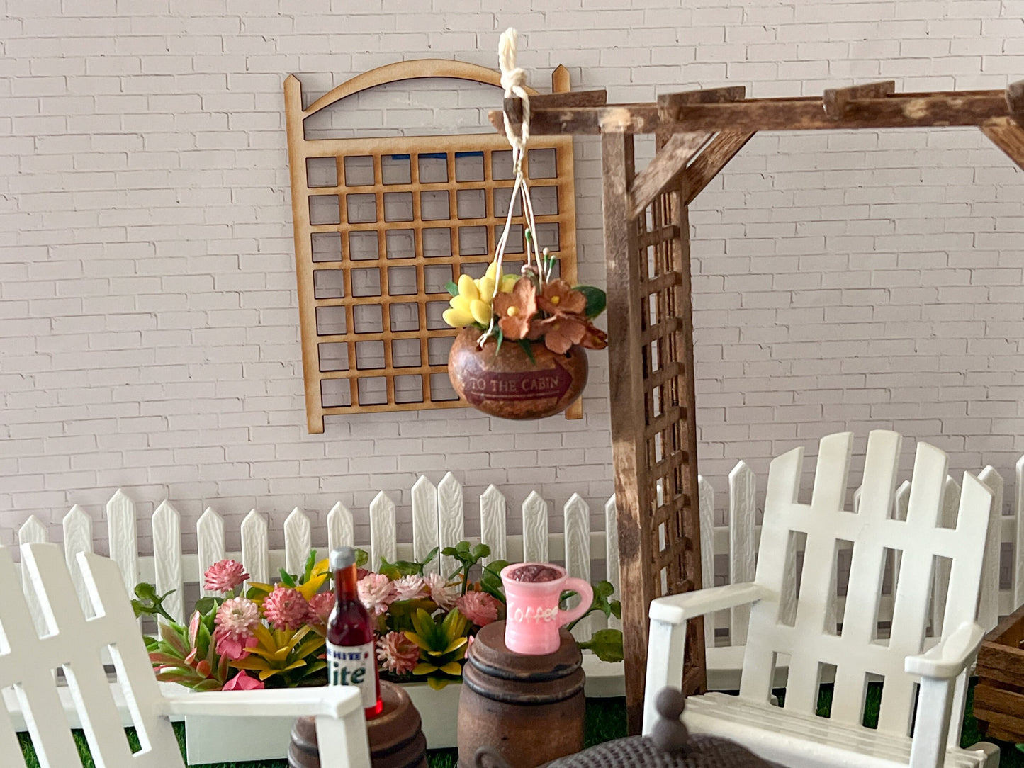 Miniature Hanging Clay Pot with Flowers – 1:12 Scale - Dollhouse Cabin & Kitchen Decor __etsy:5694738619