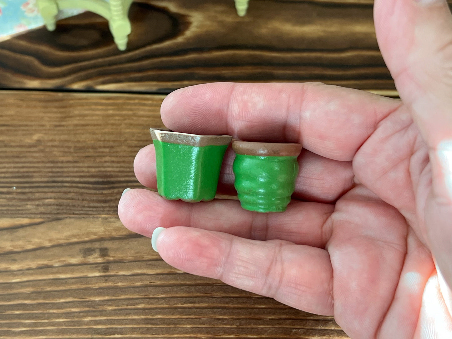 Handmade Clay Dollhouse Planter - 1:12 Scale Miniature Green Pot __etsy:5985703000