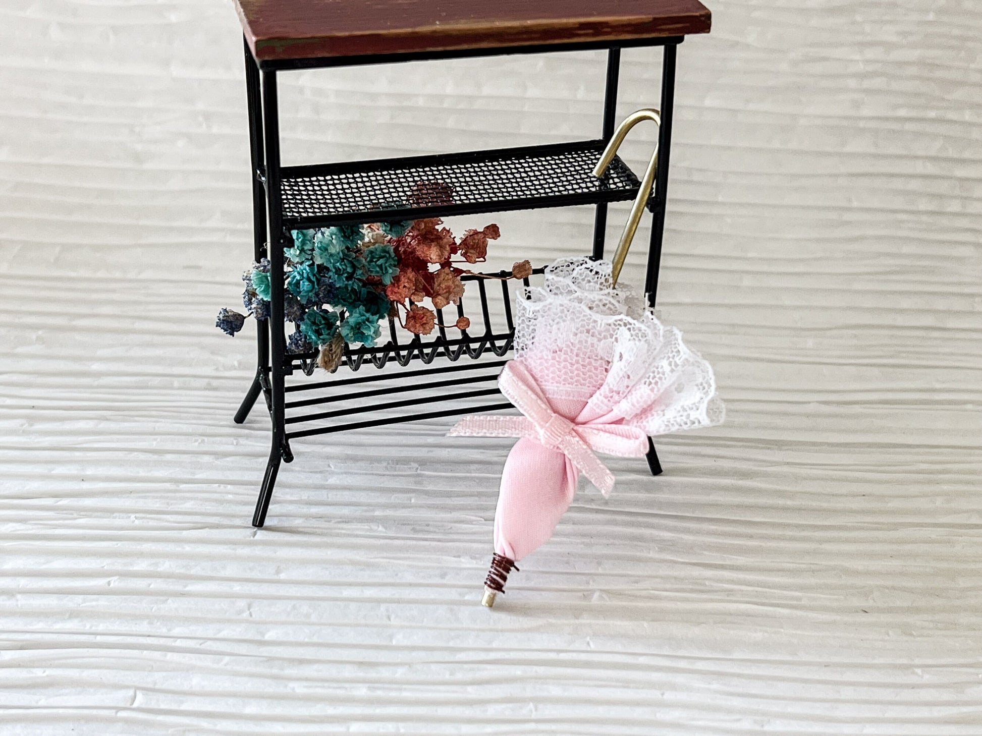 Miniature Victorian Parasol, 1:12 Scale, Dollhouse Umbrella __etsy:6028517556