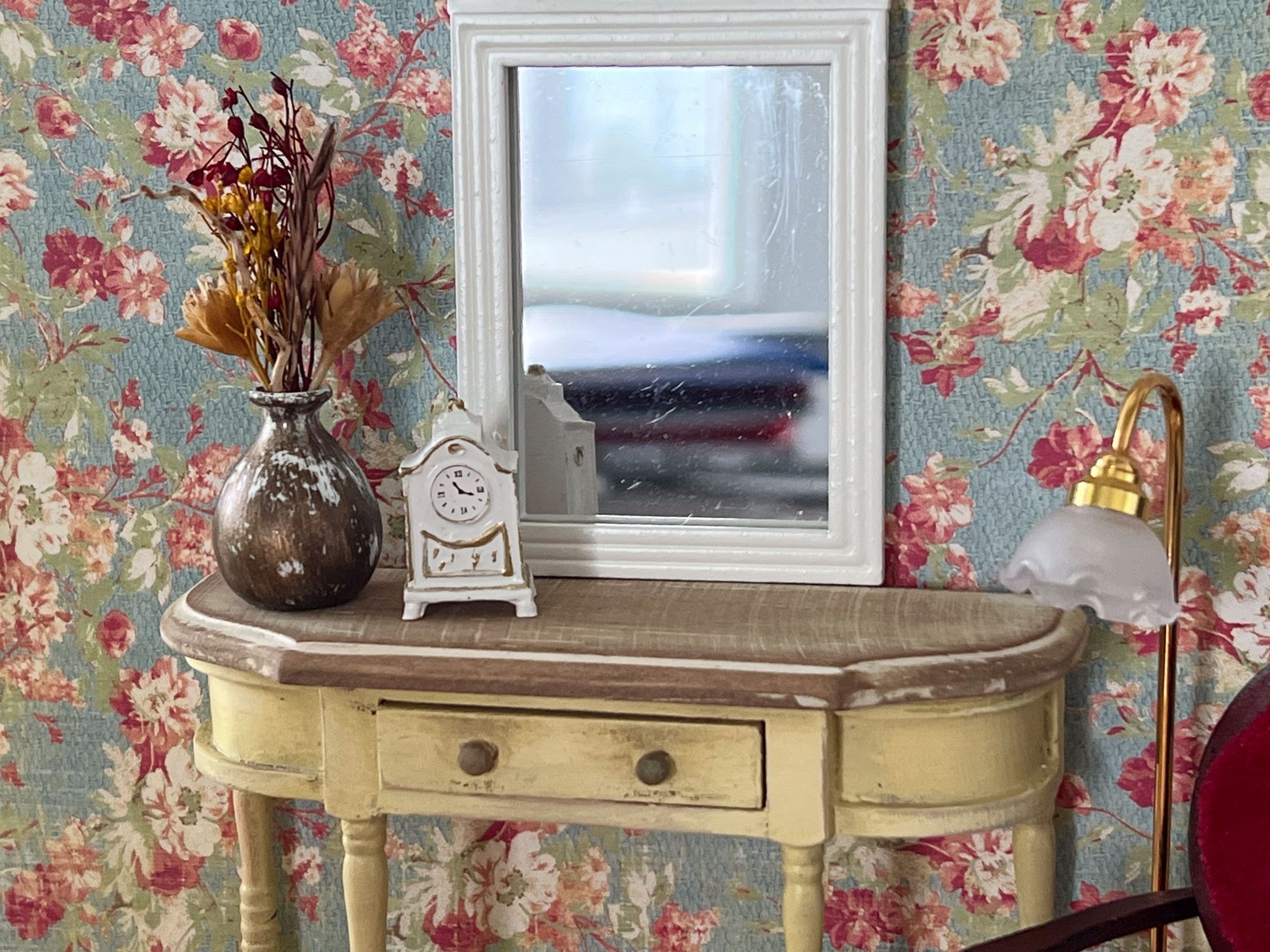 Miniature White Tabletop Clock with Gold Edging, 1:12 Scale Desk, Mantle Clock for Dollhouse __etsy:6067433513
