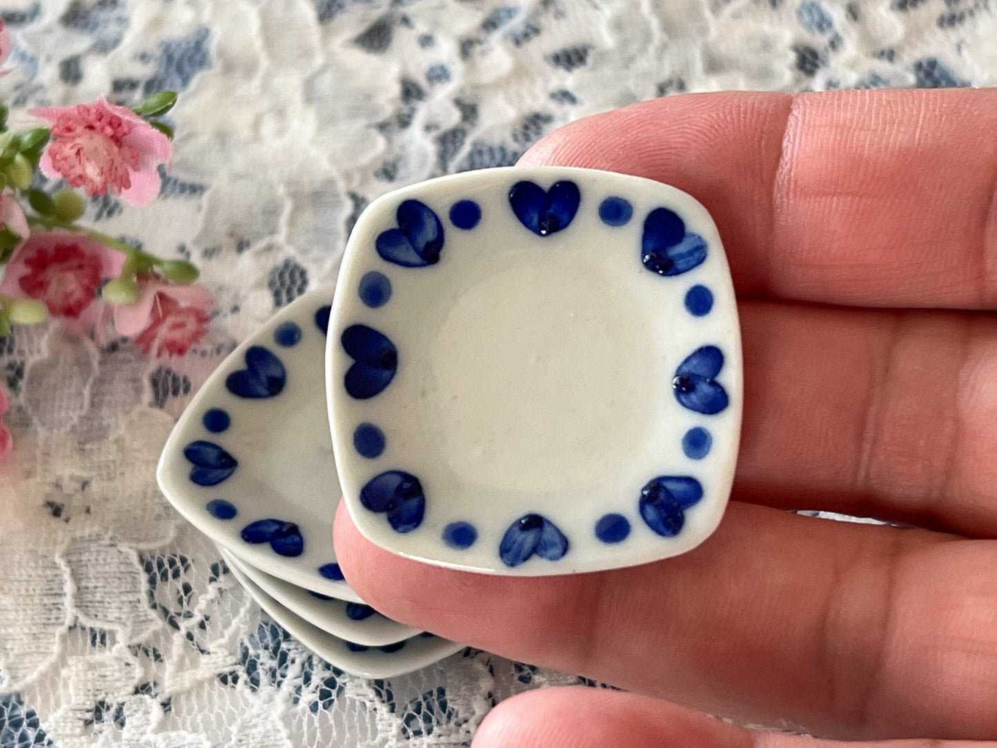 Dollhouse Miniature Dinner Plates – 1:6 Scale Square Plate Set of 4 | White with Blue Hearts | Dollhouse Kitchen or Dining Room Decor __etsy:6286476943
