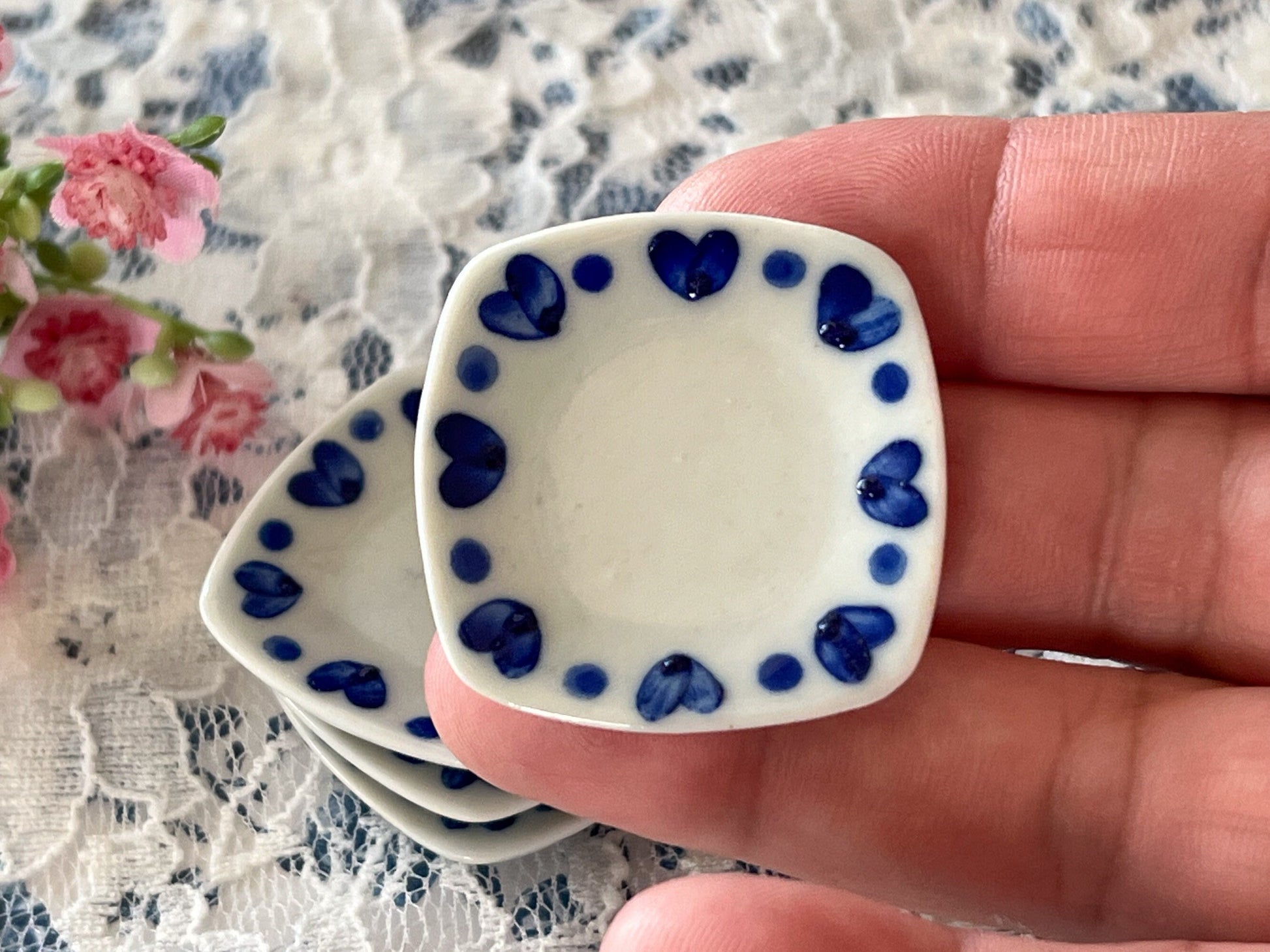 Dollhouse Miniature Dinner Plates – 1:6 Scale Square Plate Set of 4 | White with Blue Hearts | Dollhouse Kitchen or Dining Room Decor __etsy:6286476943