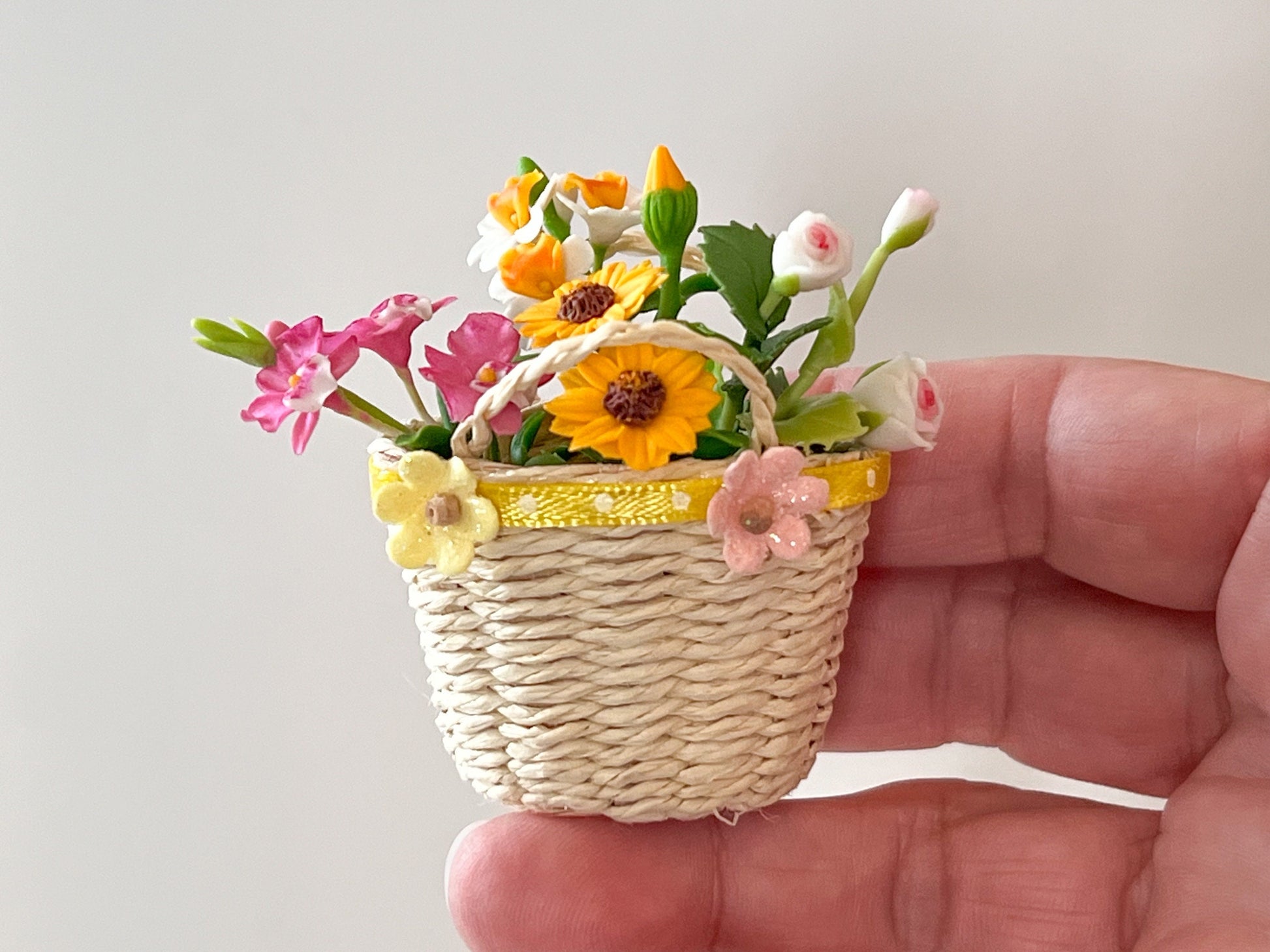 Dollhouse Miniature Wicker Basket with Polymer Clay Flowers, 1:6 Scale Dollhouse Decor, Dollhouse Easter Basket, Easter Basket __etsy:6319165189