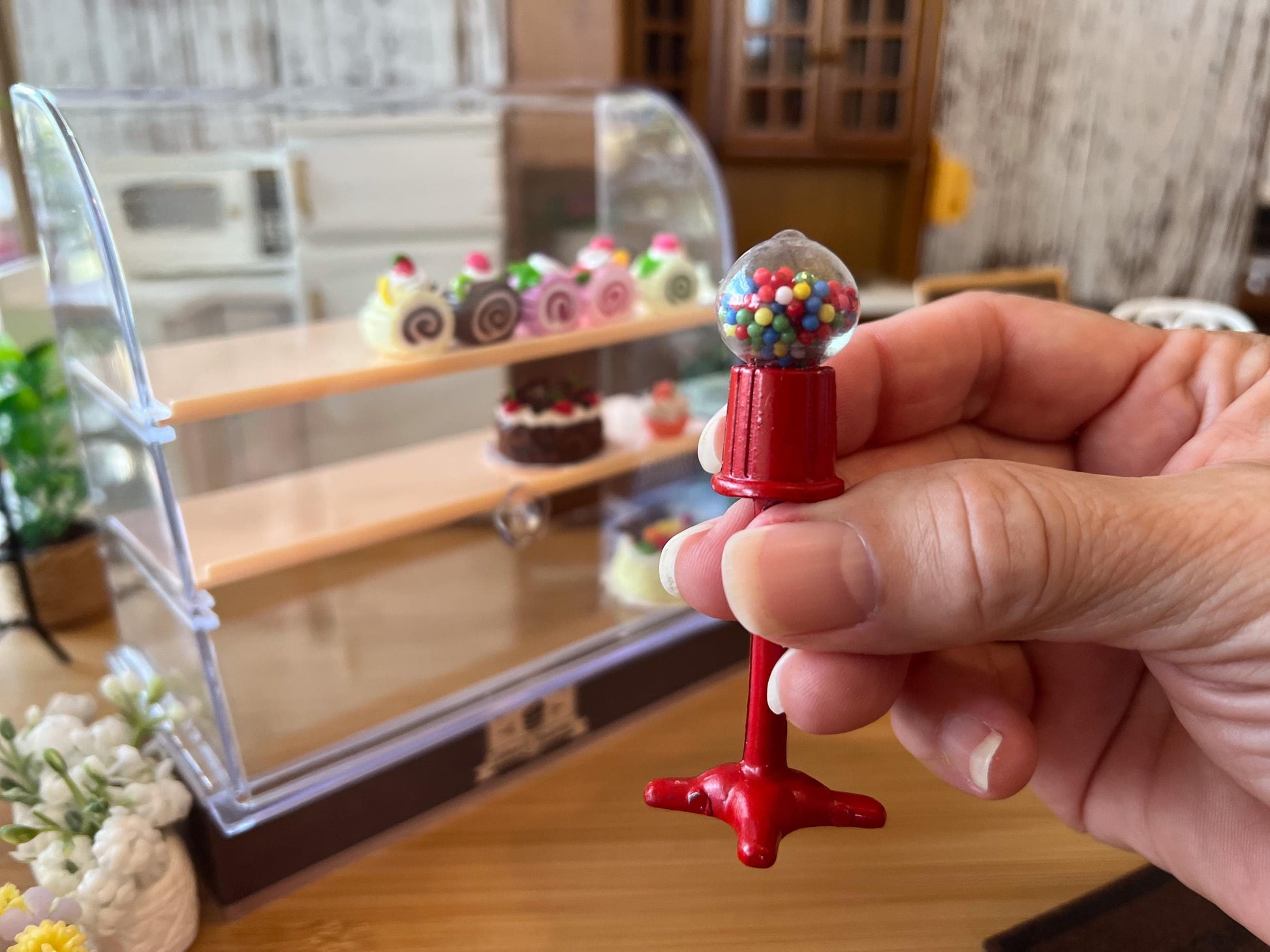 Dollhouse Miniature: Retro Red Gumball Machine with Glass Sphere __etsy:6461583949