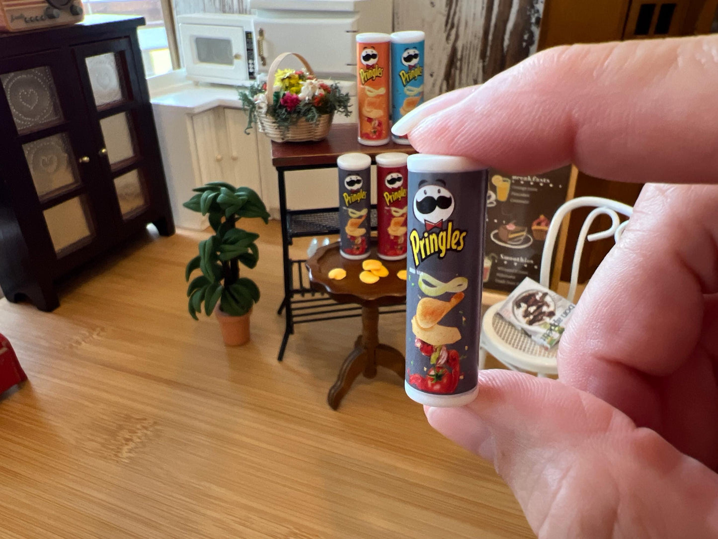 Miniature Potato Chips – 1:12 Scale – Dollhouse Realistic Cans with Chips Inside __etsy:6462530918