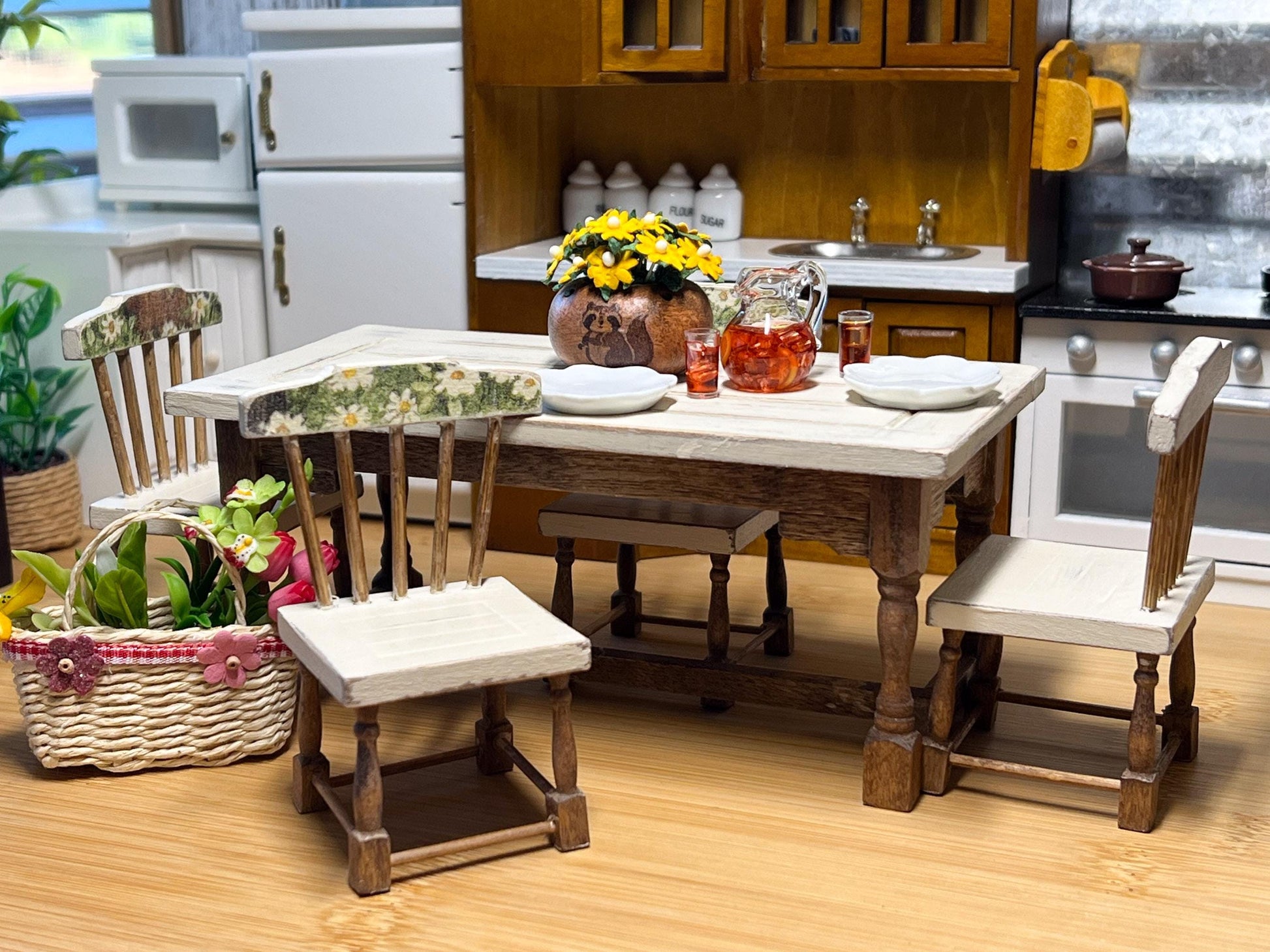 Dollhouse Miniature Dining Set – Distress Beige Table & 4 Chairs, 1:12 Scale __etsy:6555313954
