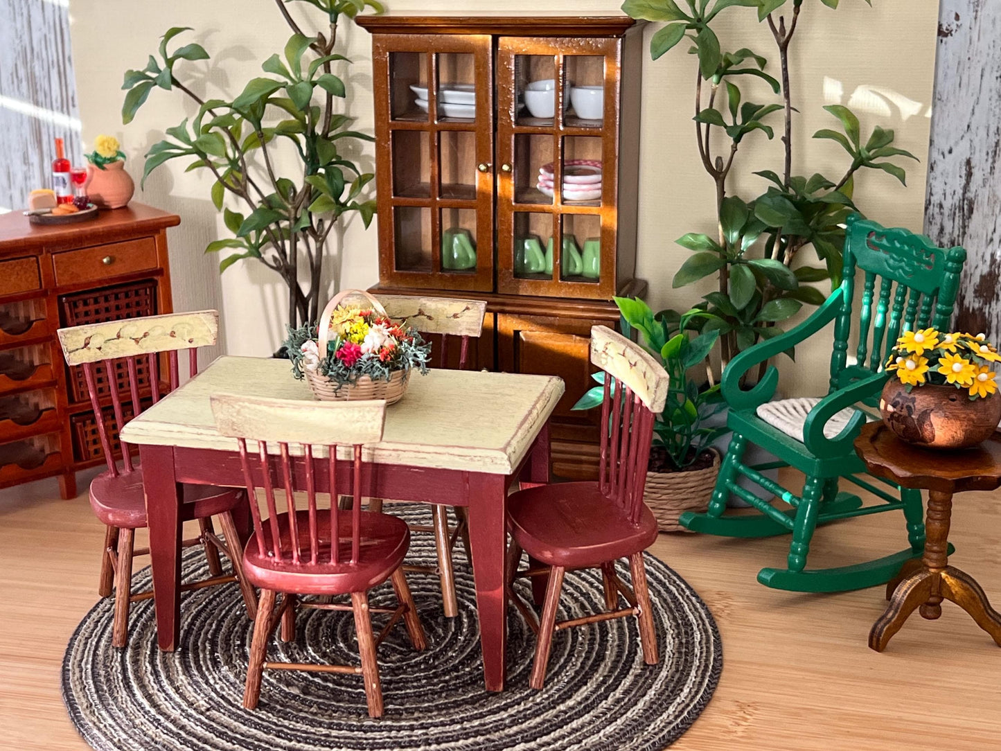 Dollhouse Dining Set – Distressed Painted Table & Chairs, 1:12 Scale __etsy:6661655803