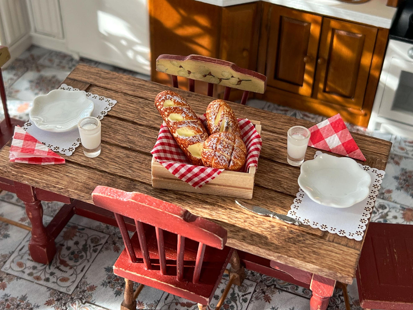 Miniature 1:12 Scale French Bread in Wooden Crate – Bakery Loaves with Gingham Lining __etsy:6792484703