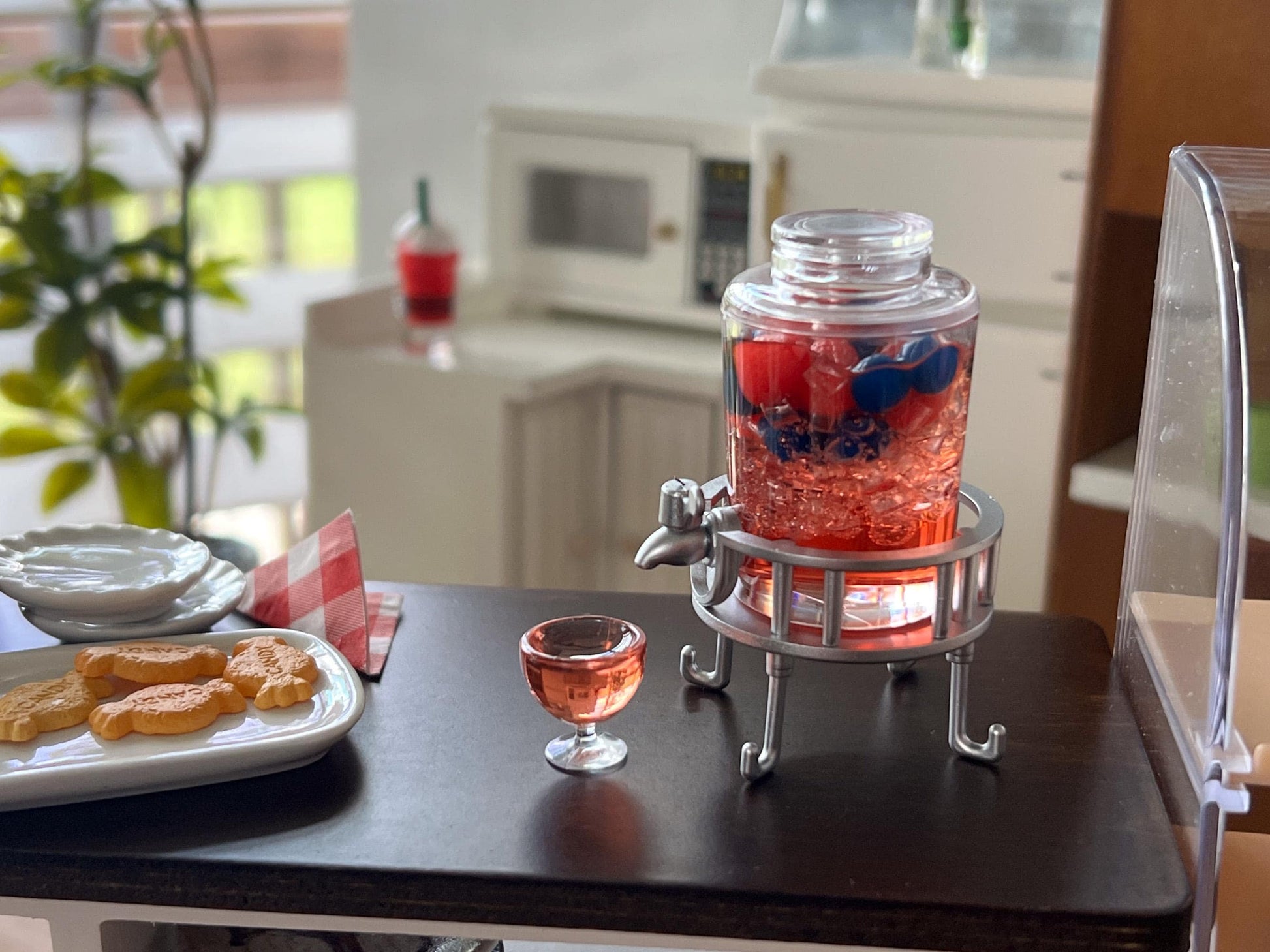 Miniature Juice Dispenser with Cup 1:12 Scale – Dollhouse Lemonade, Orange, Grape, Berry, Kiwi __etsy:7032669713