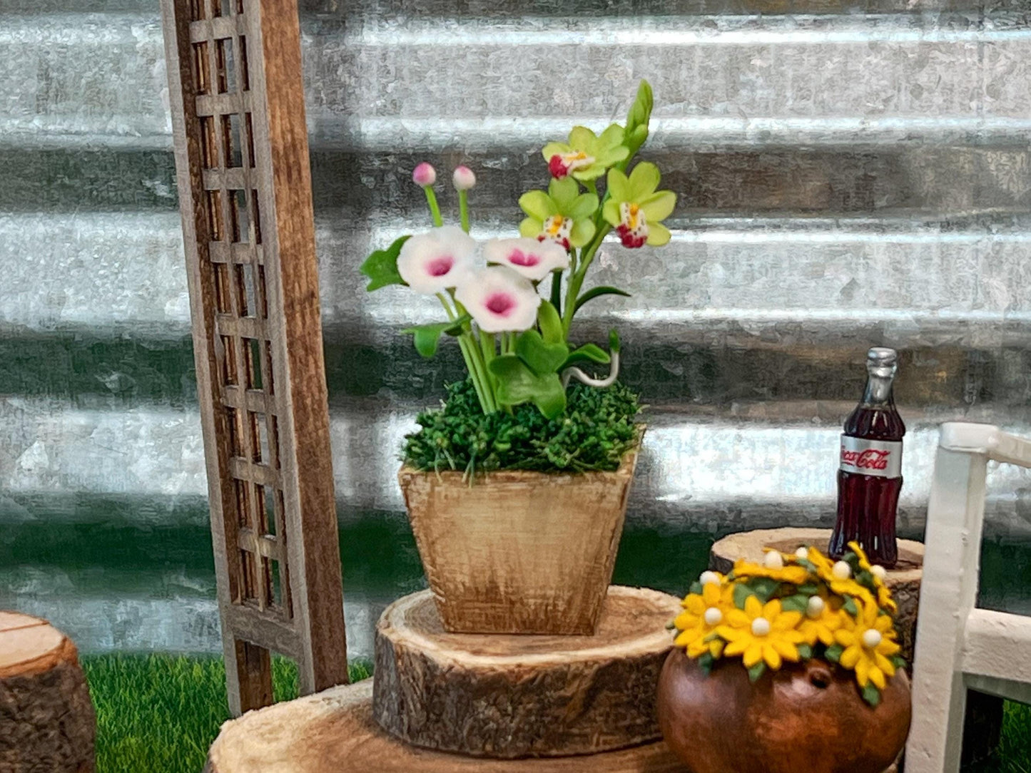 Miniature Wooden Planter with Clay Flowers, 1:12 Scale – Dollhouse Patio and Table Decor __etsy:7116433912
