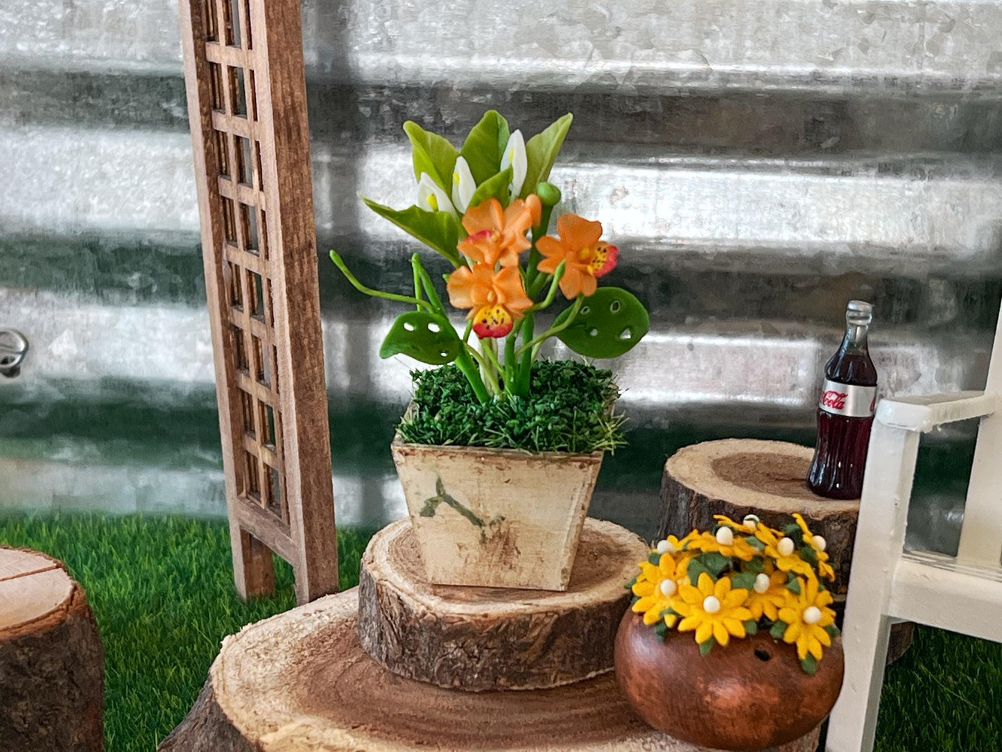Miniature Wooden Planter with Clay Flowers, 1:12 Scale – Dollhouse Patio and Table Decor __etsy:7116433914