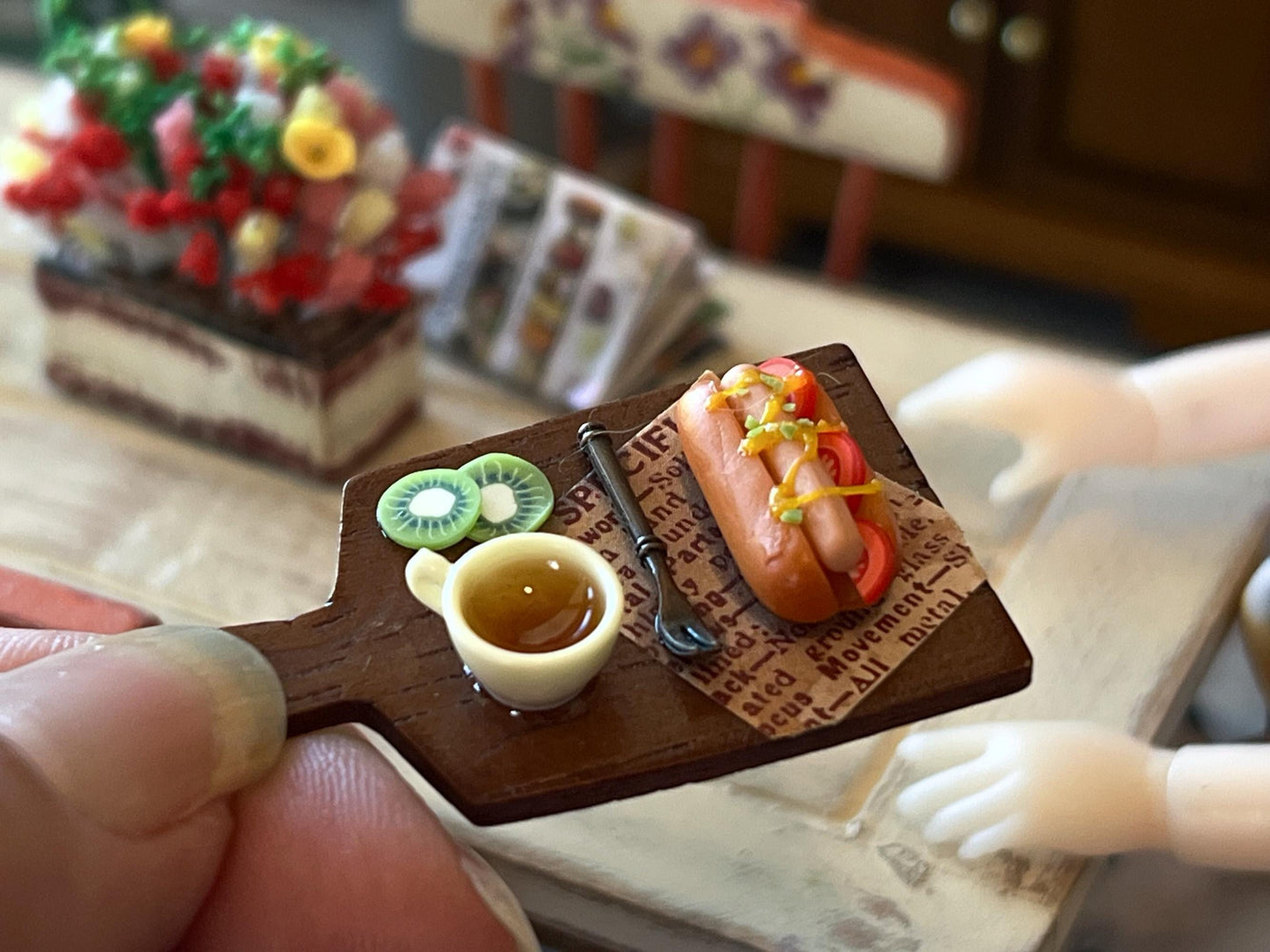 Miniature Hot Dog Meal with Tea & Kiwi 1:12 Scale –  Dollhouse Kitchen Decor __etsy:7232789911