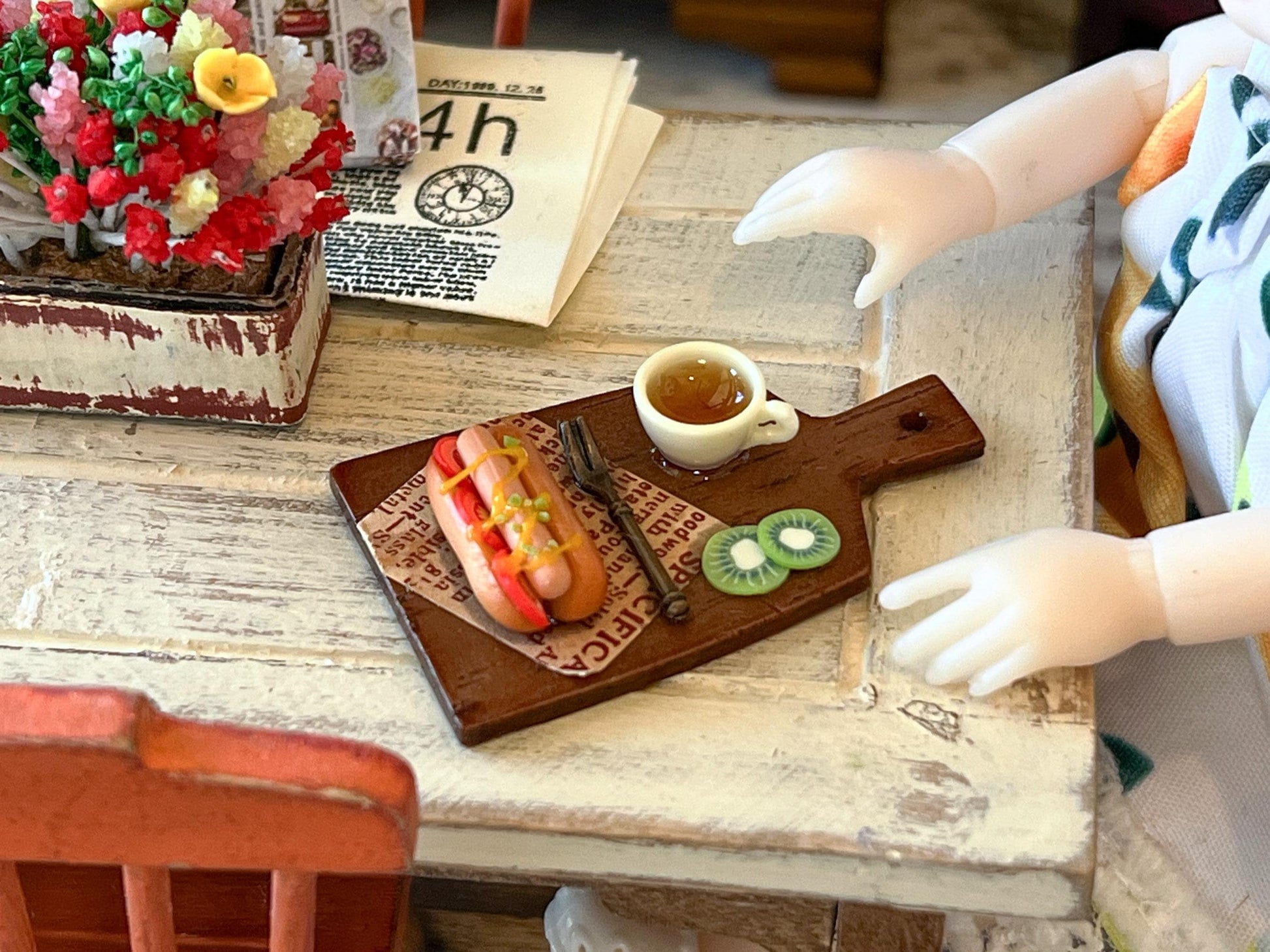 Miniature Hot Dog Meal with Tea & Kiwi 1:12 Scale –  Dollhouse Kitchen Decor __etsy:7232789925