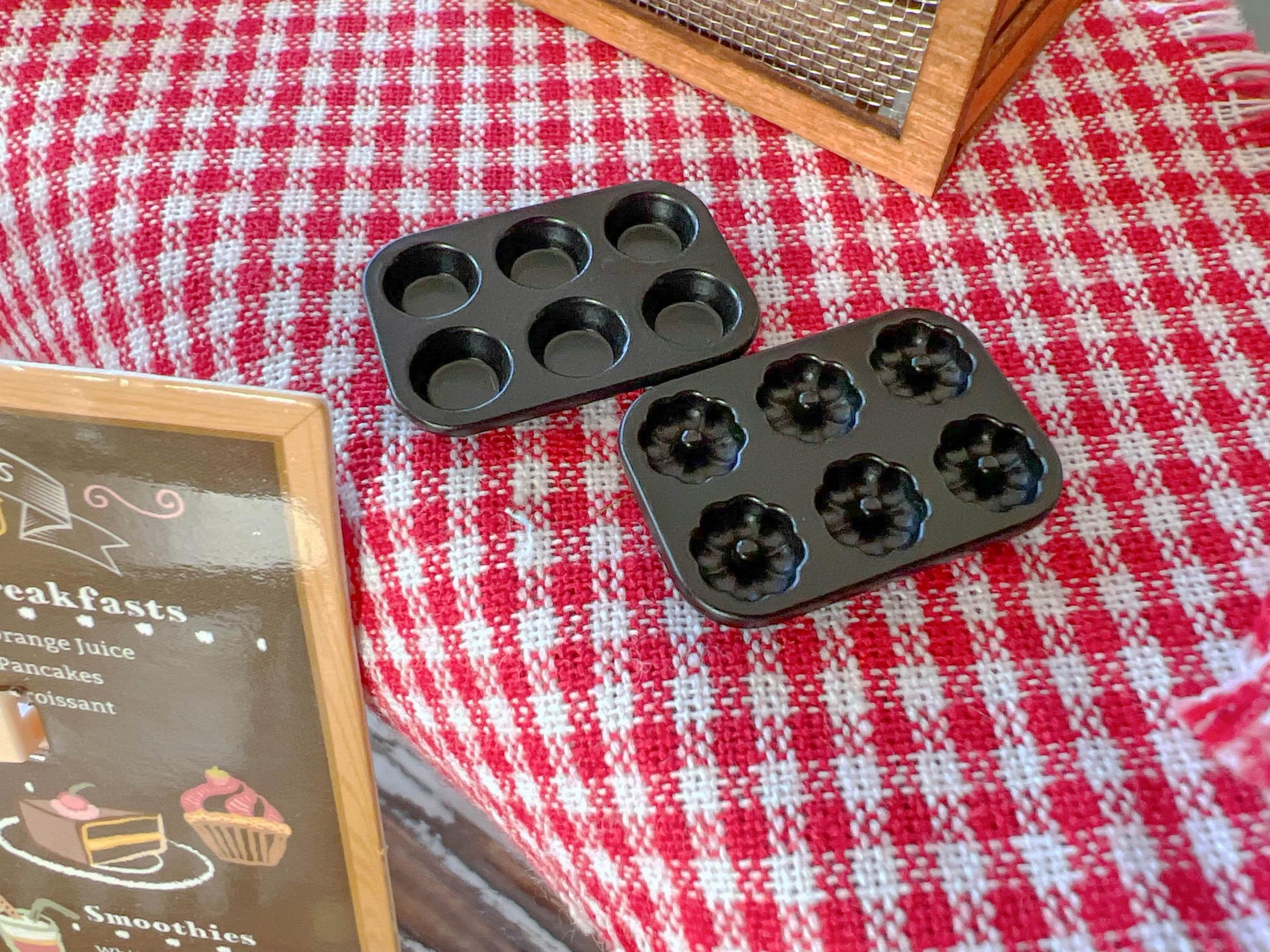 Miniature Baking Cookie Sheets 1:12 Scale - Dollhouse 2PC Non-Stick Metal Bake Pans __etsy:7643093905