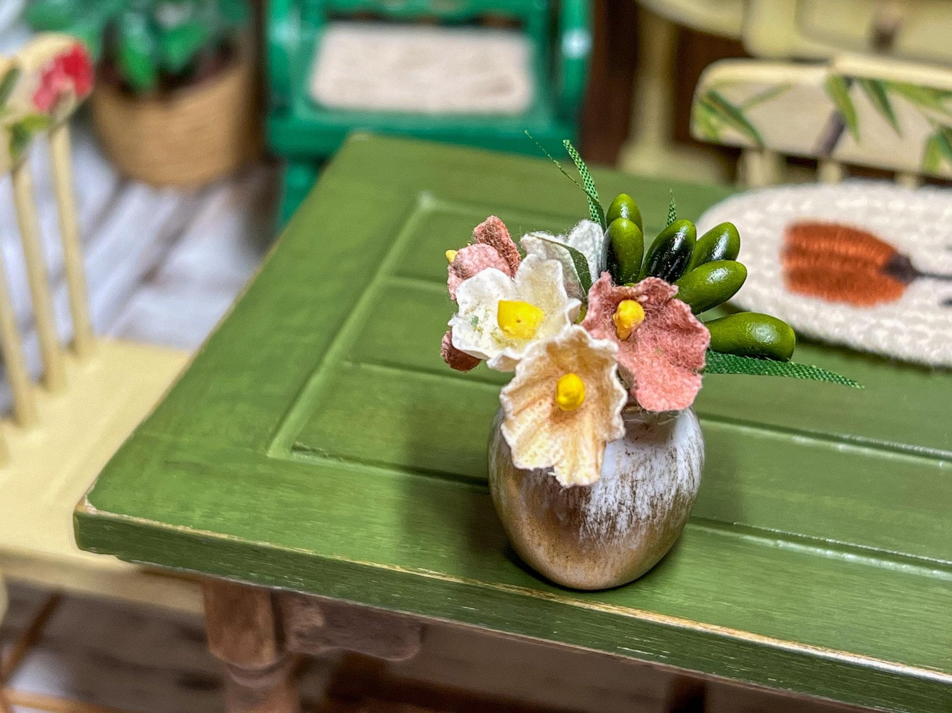 Miniature Ceramic Vase 1:12 Scale, Dollhouse Golden/White Vase with Mulberry Flowers __etsy:7798819333