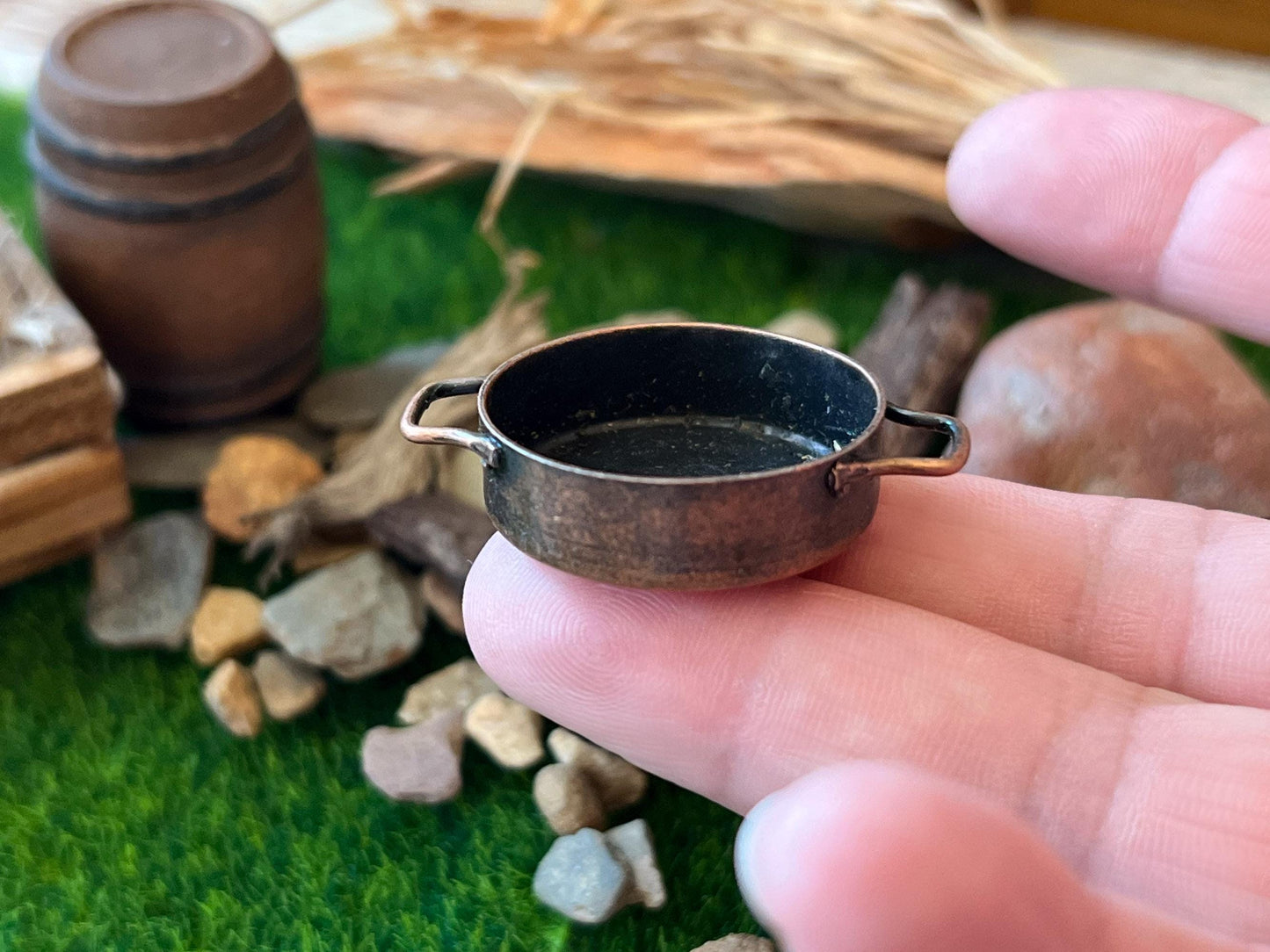 Miniature Aged Copper Pan 1:12 Scale Dollhouse Kitchen Decor __etsy:7972077379