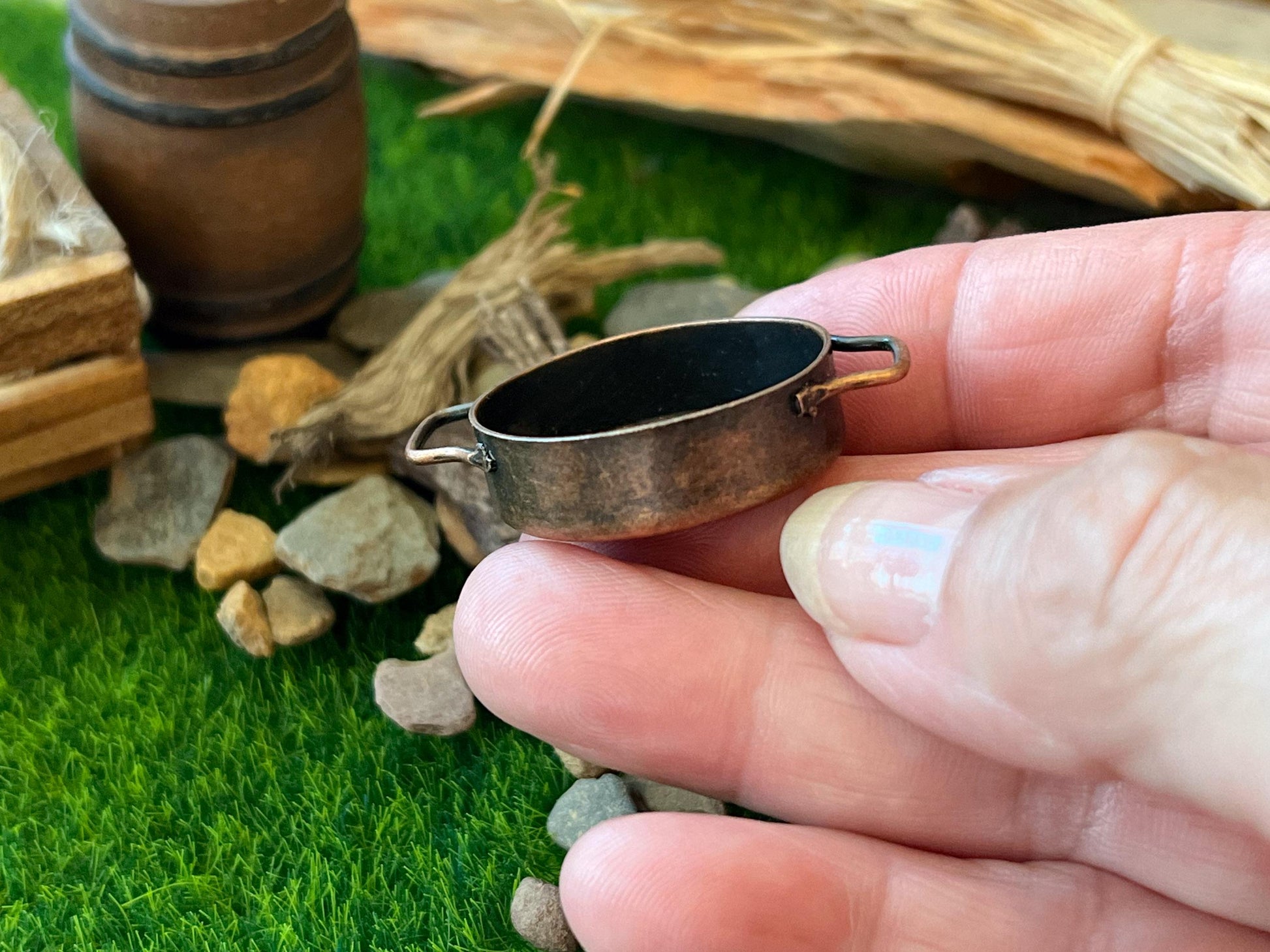 Miniature Aged Copper Pan 1:12 Scale Dollhouse Kitchen Decor __etsy:7972077583