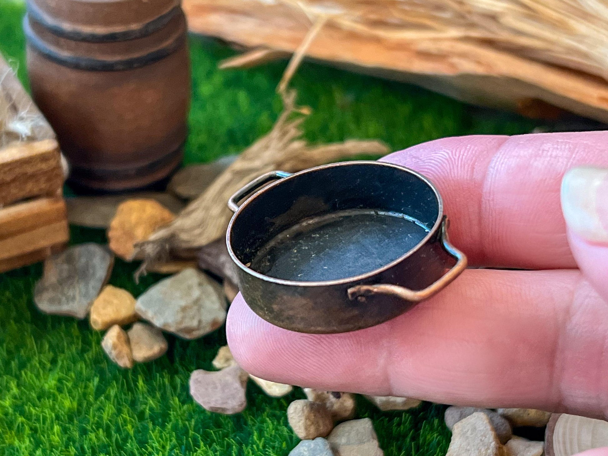 Miniature Aged Copper Pan 1:12 Scale Dollhouse Kitchen Decor __etsy:7972077587